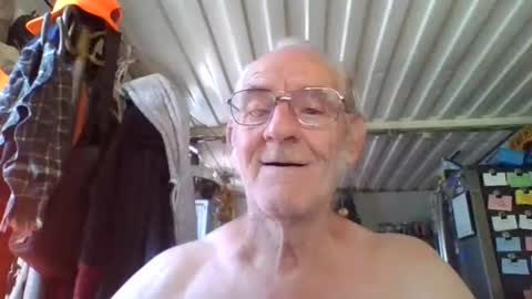 Chuck online show from July 16, 4:24 pm