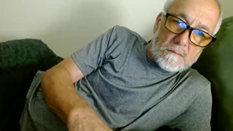 Snapshot of mrtease5 chatting on June 8, 3:29 am mrtease5 online show from June 8, 3:29 am