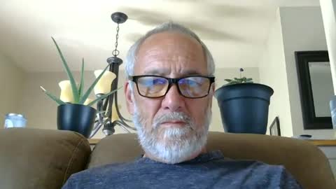 Snapshot of mrtease5 chatting on June 20, 6:33 pm mrtease5 online show from June 20, 6:33 pm