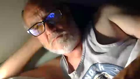 Snapshot of mrtease5 chatting on June 21, 6:38 am mrtease5 online show from June 21, 6:38 am