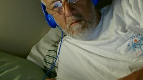 Snapshot of mrtease5 chatting on June 28, 8:42 am mrtease5 online show from June 28, 8:42 am