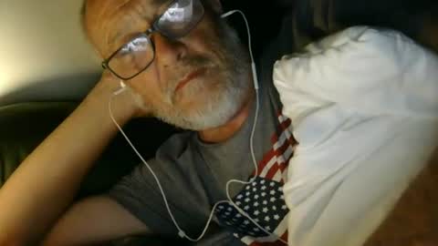 Snapshot of mrtease5 chatting on July 19, 7:56 am mrtease5 online show from July 19, 7:56 am