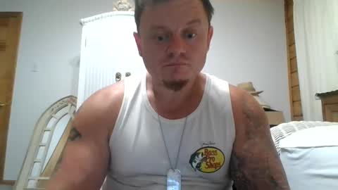 Snapshot of mrthick954 chatting on October 1, 1:00 am mrthick954 online show from October 1, 1:00 am