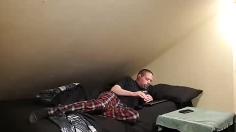 Snapshot of mrxhere chatting on April 7, 6:52 pm mrxhere online show from April 7, 6:52 pm