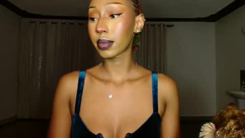 ms_crystal online show from November 13, 3:33 pm