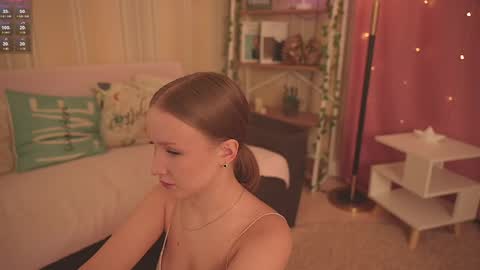 Snapshot of ms_evasweet chatting on May 18, 11:49 am Eva 3 online show from May 18, 11:49 am