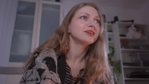 Snapshot of ms_lorelei chatting on September 25, 7:06 pm Lore online show from September 25, 7:06 pm