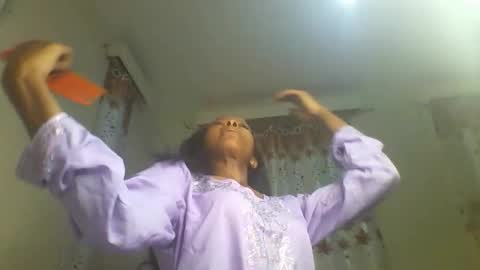 ms_luxe online show from February 5, 8:02 pm