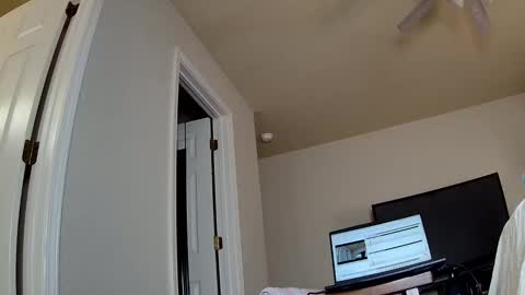 Snapshot of ms_queen chatting on January 7, 8:10 pm missqueenbbw online show from January 7, 8:10 pm