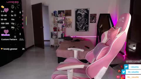 Manuela3 online show from February 26, 9:25 pm