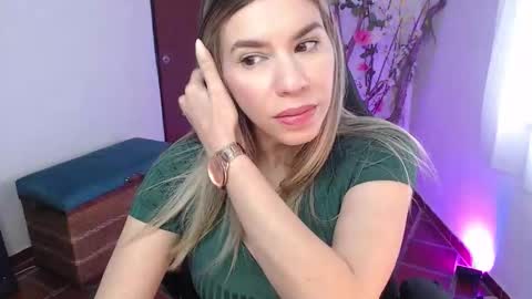 Snapshot of ms_sofiax chatting on January 12, 3:17 pm Sofia online show from January 12, 3:17 pm