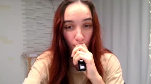 ms_sophiee online show from December 4, 11:35 pm