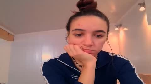 ms_sophiee online show from December 14, 3:36 pm