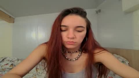 ms_sophiee online show from December 19, 12:02 am