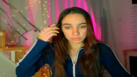 ms_sophiee online show from January 4, 4:11 pm