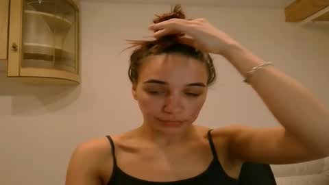 ms_sophiee online show from March 8, 7:20 pm