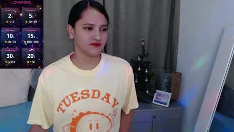 Snapshot of ms_valentina_01 chatting on December 27, 11:53 pm Valentina online show from December 27, 11:53 pm