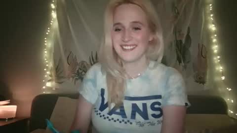 msclairewhatever online show from November 11, 7:52 am