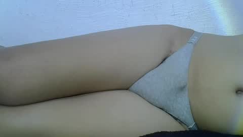 Snapshot of mscumshotter chatting on January 15, 12:41 am mscumshotter online show from January 15, 12:41 am