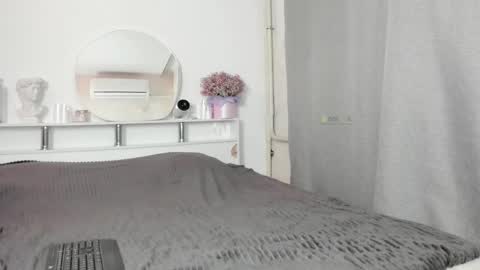 Snapshot of mslaurika chatting on September 20, 5:58 pm Laurka online show from September 20, 5:58 pm