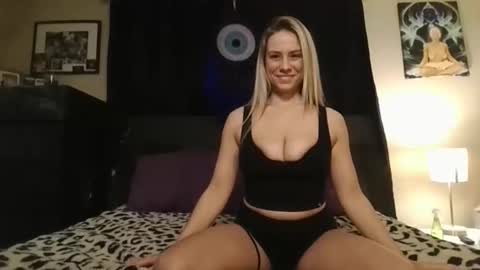 Snapshot of msmariesummers chatting on March 4, 12:16 am msmariesummers online show from March 4, 12:16 am