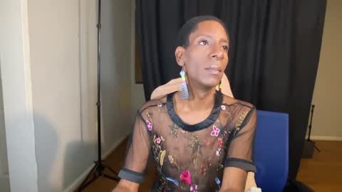 Snapshot of msmerlinmystique chatting on December 16, 11:43 pm Merlin Mystique online show from December 16, 11:43 pm