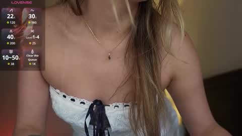 Sophie  online show from February 19, 5:09 pm