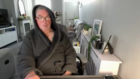 mtb1697 online show from March 25, 10:43 am