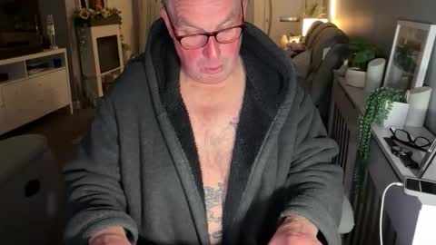 mtb1697 online show from March 31, 10:54 pm