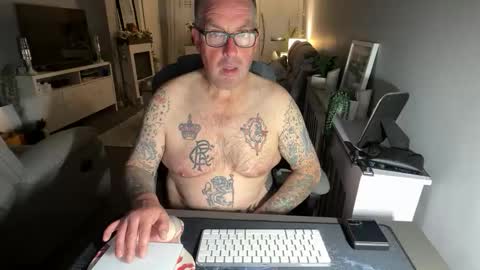 Snapshot of mtb1697 chatting on June 5, 10:37 pm mtb1697 online show from June 5, 10:37 pm