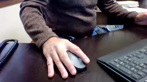 Snapshot of mttoker chatting on April 24, 2:19 pm mttoker online show from April 24, 2:19 pm