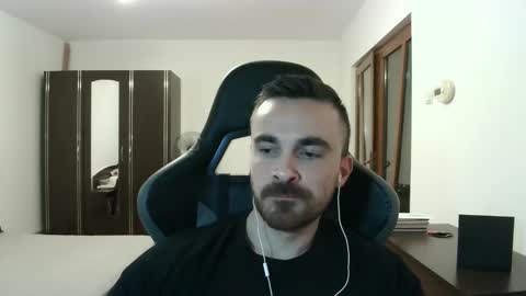 Snapshot of mu5clemania chatting on January 16, 7:51 pm Victor online show from January 16, 7:51 pm