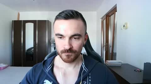 Snapshot of mu5clemania chatting on February 2, 12:37 pm Victor online show from February 2, 12:37 pm