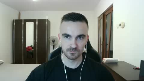 Snapshot of mu5clemania chatting on February 5, 2:11 pm Victor online show from February 5, 2:11 pm