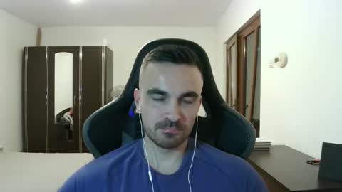 Snapshot of mu5clemania chatting on February 6, 8:23 pm Victor online show from February 6, 8:23 pm