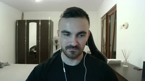 Snapshot of mu5clemania chatting on February 13, 9:11 pm Victor online show from February 13, 9:11 pm