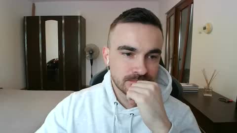 Snapshot of mu5clemania chatting on February 27, 8:36 am Victor online show from February 27, 8:36 am