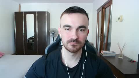 Snapshot of mu5clemania chatting on February 28, 10:16 am Victor online show from February 28, 10:16 am