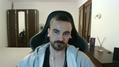 Victor online show from March 29, 8:31 pm