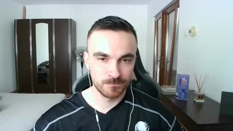 Victor online show from April 7, 12:05 pm