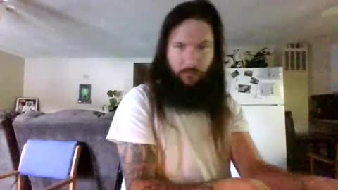 Snapshot of mudge chatting on December 31, 2:14 pm Mudge online show from December 31, 2:14 pm