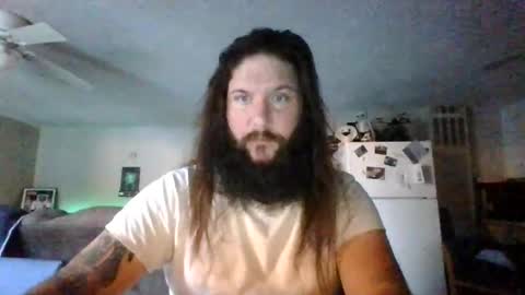 Snapshot of mudge chatting on January 4, 10:02 pm Mudge online show from January 4, 10:02 pm