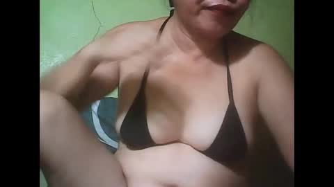 Snapshot of muffy_bunny chatting on October 1, 7:25 am muffy_bunny online show from October 1, 7:25 am