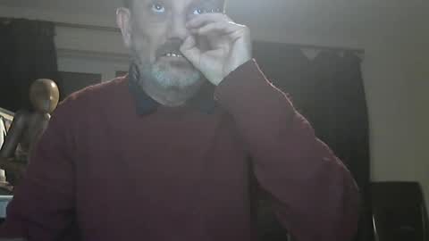 Snapshot of munch10 chatting on January 28, 2:43 am munch10 online show from January 28, 2:43 am