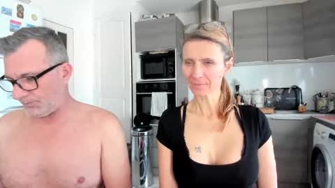 Snapshot of munishpunish chatting on February 3, 9:14 am LOVELY JULIA Peter DAY online show from February 3, 9:14 am