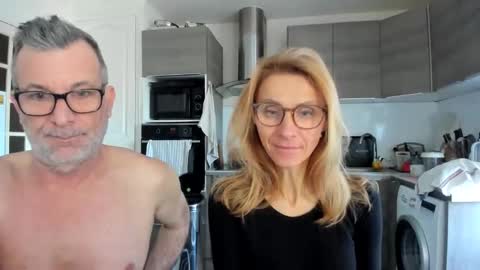 Snapshot of munishpunish chatting on February 5, 9:14 am LOVELY JULIA Peter DAY online show from February 5, 9:14 am