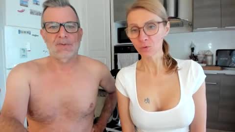 Snapshot of munishpunish chatting on February 10, 8:07 am LOVELY JULIA Peter DAY online show from February 10, 8:07 am