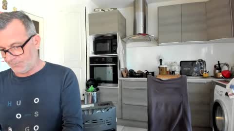 Snapshot of munishpunish chatting on February 26, 8:57 am LOVELY JULIA Peter DAY online show from February 26, 8:57 am