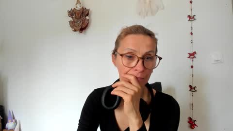 Snapshot of munishpunish chatting on March 22, 8:51 am LOVELY JULIA Peter DAY online show from March 22, 8:51 am