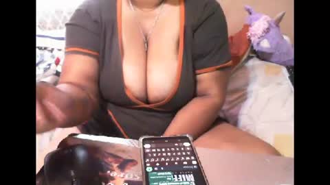 Snapshot of munniegalz1 chatting on January 16, 10:53 am your angel online show from January 16, 10:53 am